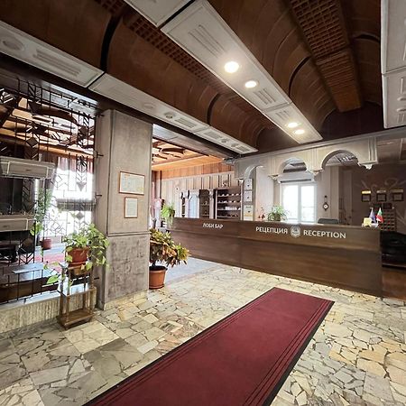 Park Hotel Ivailo Veliko Tărnovo Esterno foto