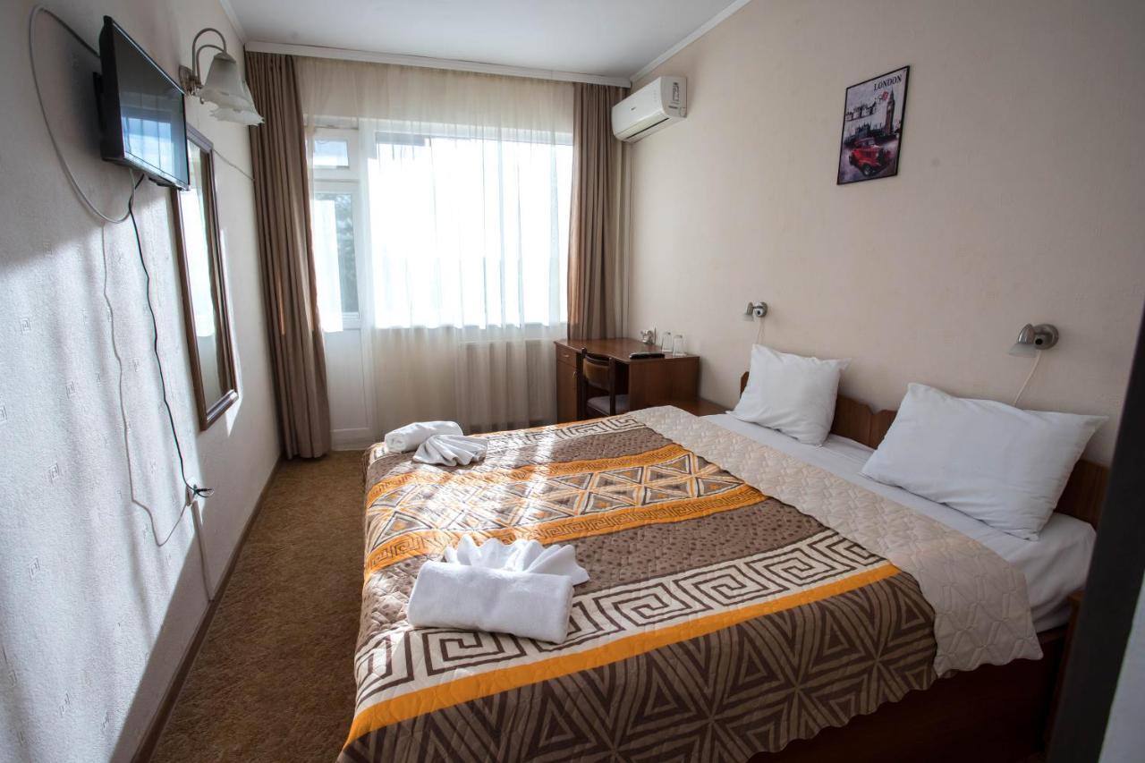 Park Hotel Ivailo Veliko Tărnovo Esterno foto