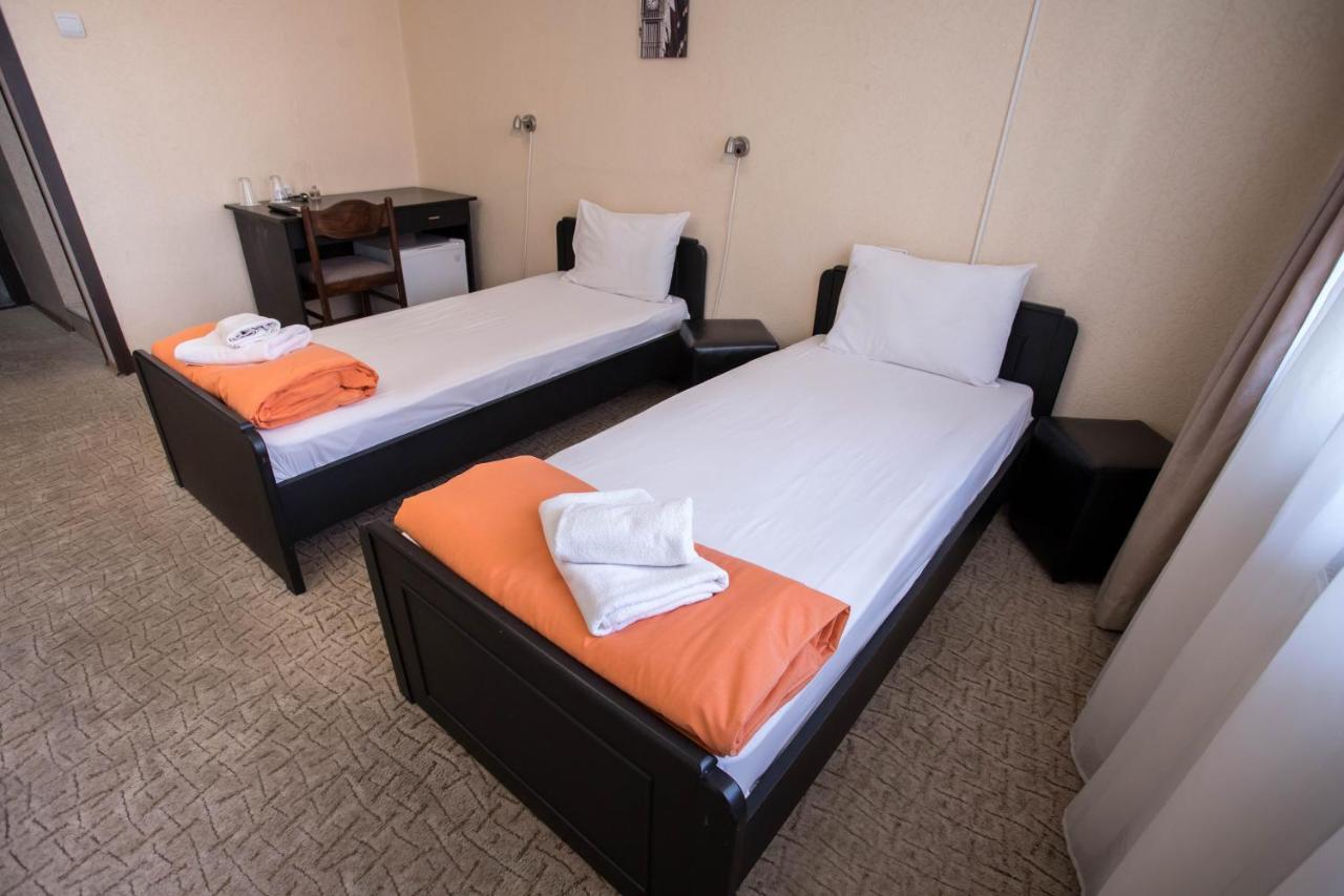 Park Hotel Ivailo Veliko Tărnovo Esterno foto
