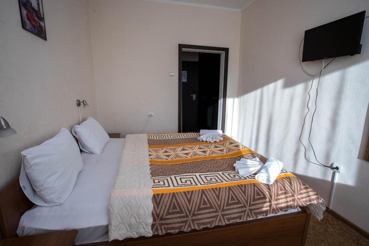 Park Hotel Ivailo Veliko Tărnovo Esterno foto