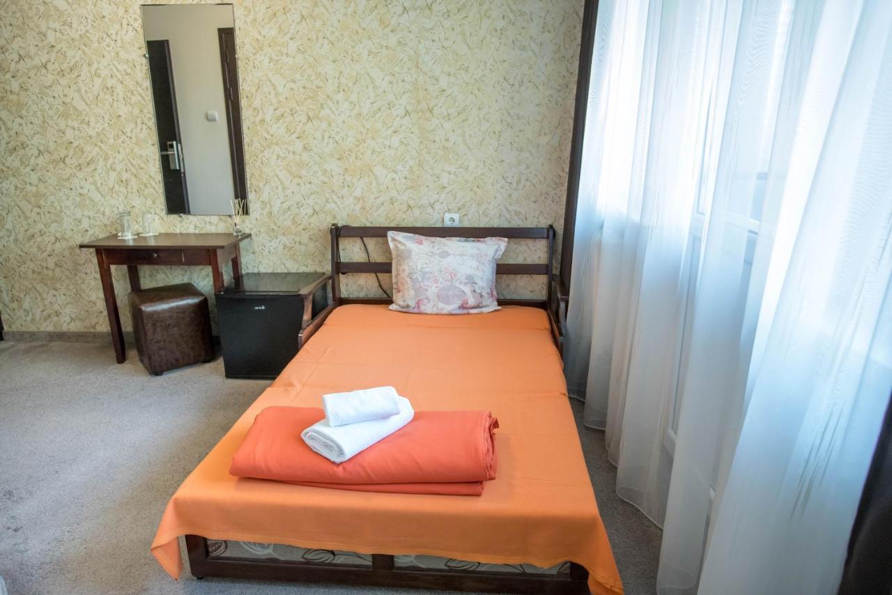 Park Hotel Ivailo Veliko Tărnovo Esterno foto