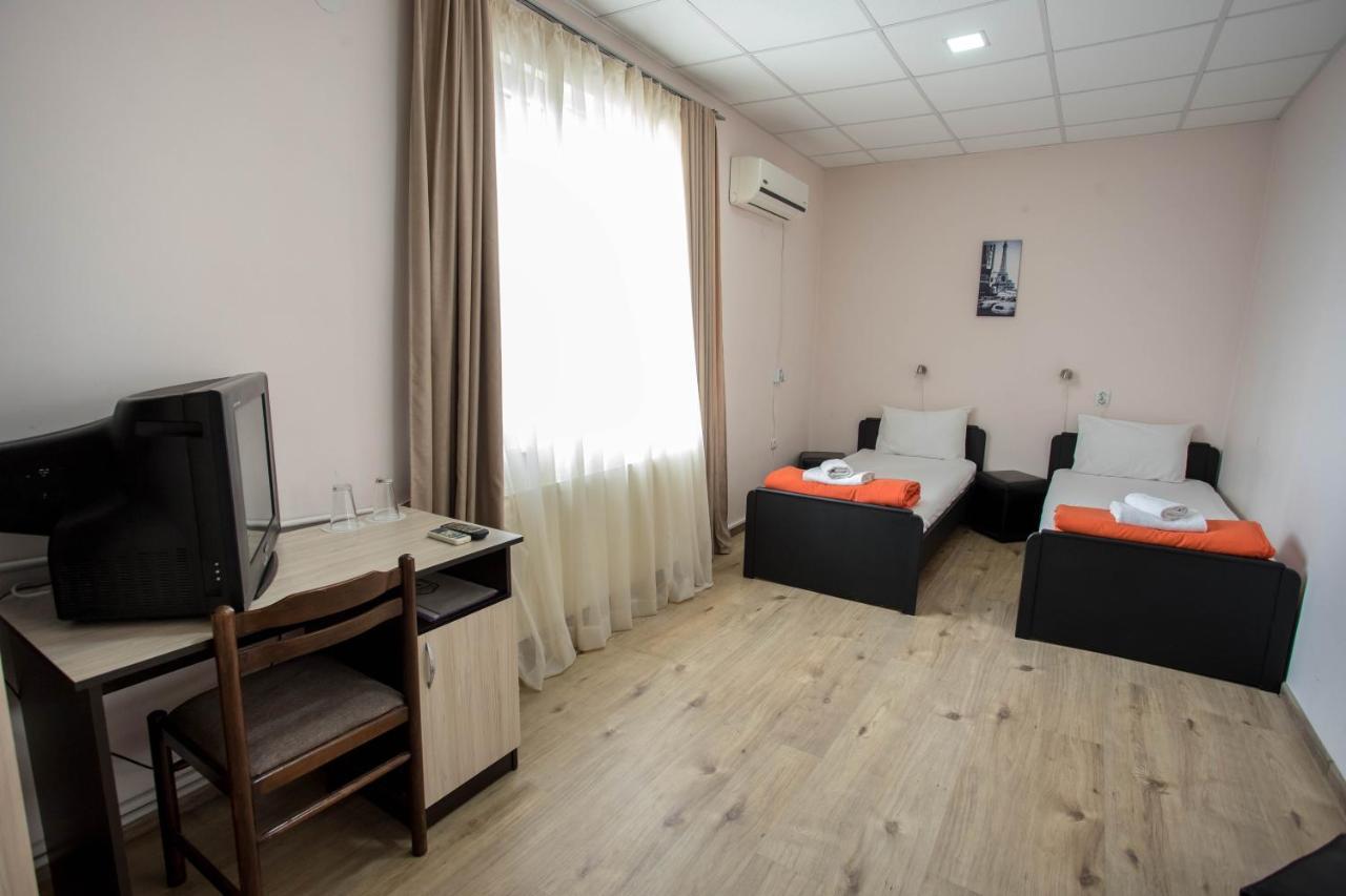 Park Hotel Ivailo Veliko Tărnovo Esterno foto