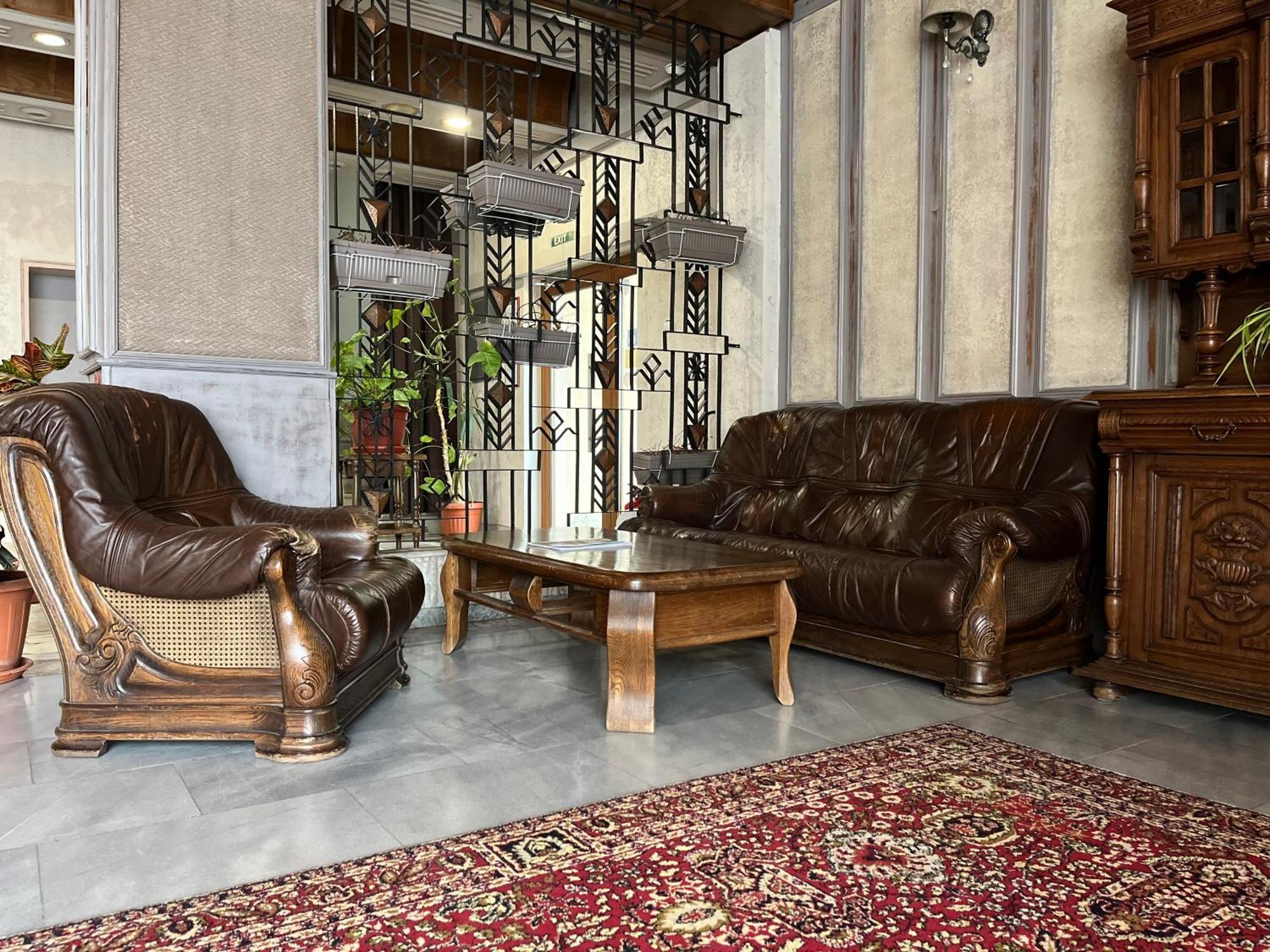 Park Hotel Ivailo Veliko Tărnovo Esterno foto