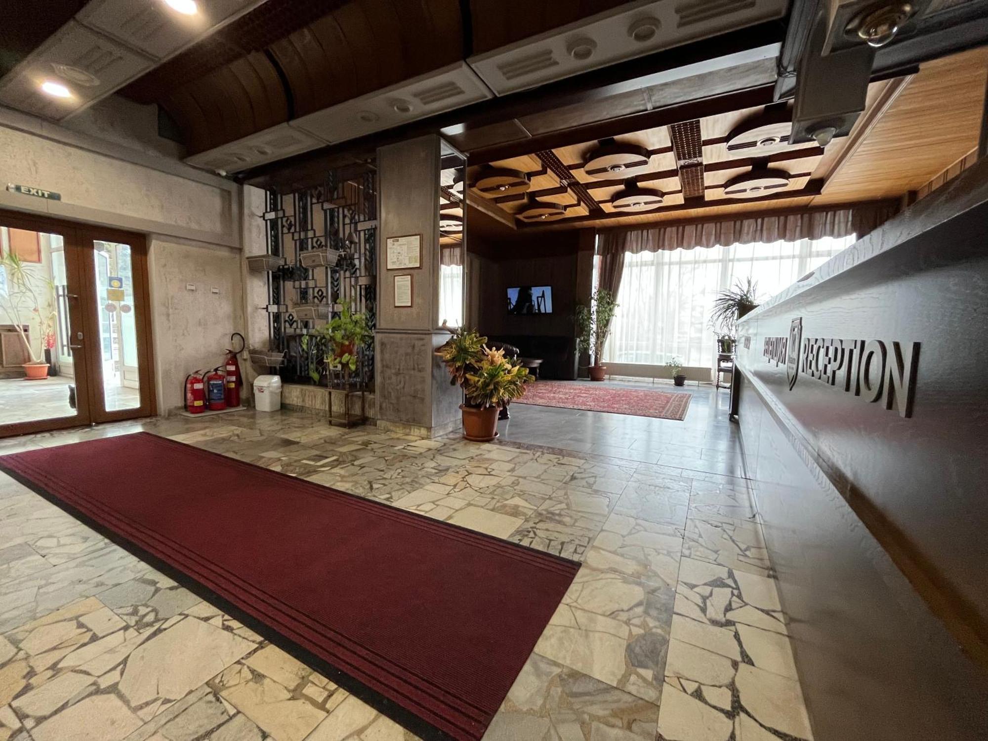 Park Hotel Ivailo Veliko Tărnovo Esterno foto