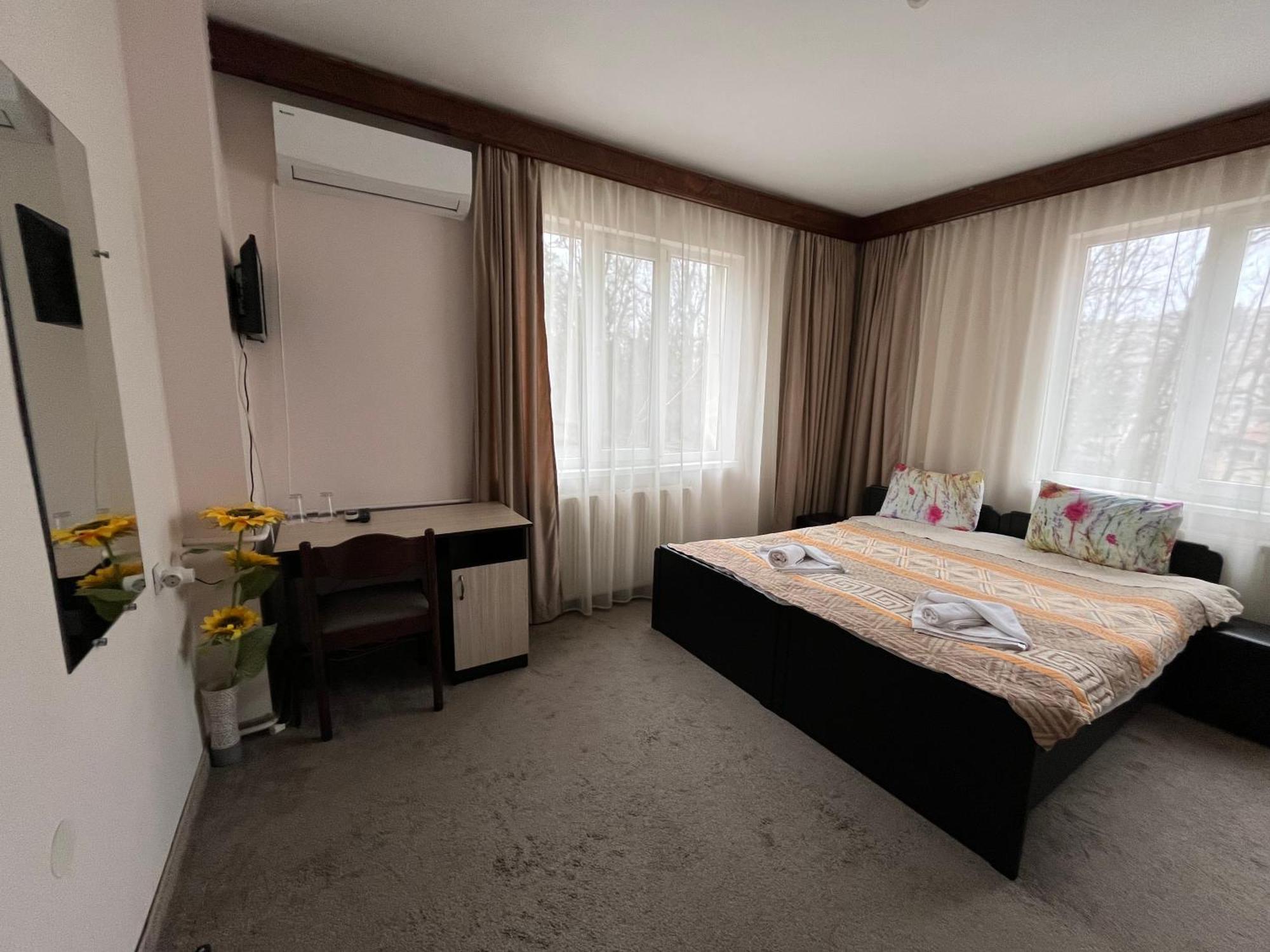 Park Hotel Ivailo Veliko Tărnovo Esterno foto