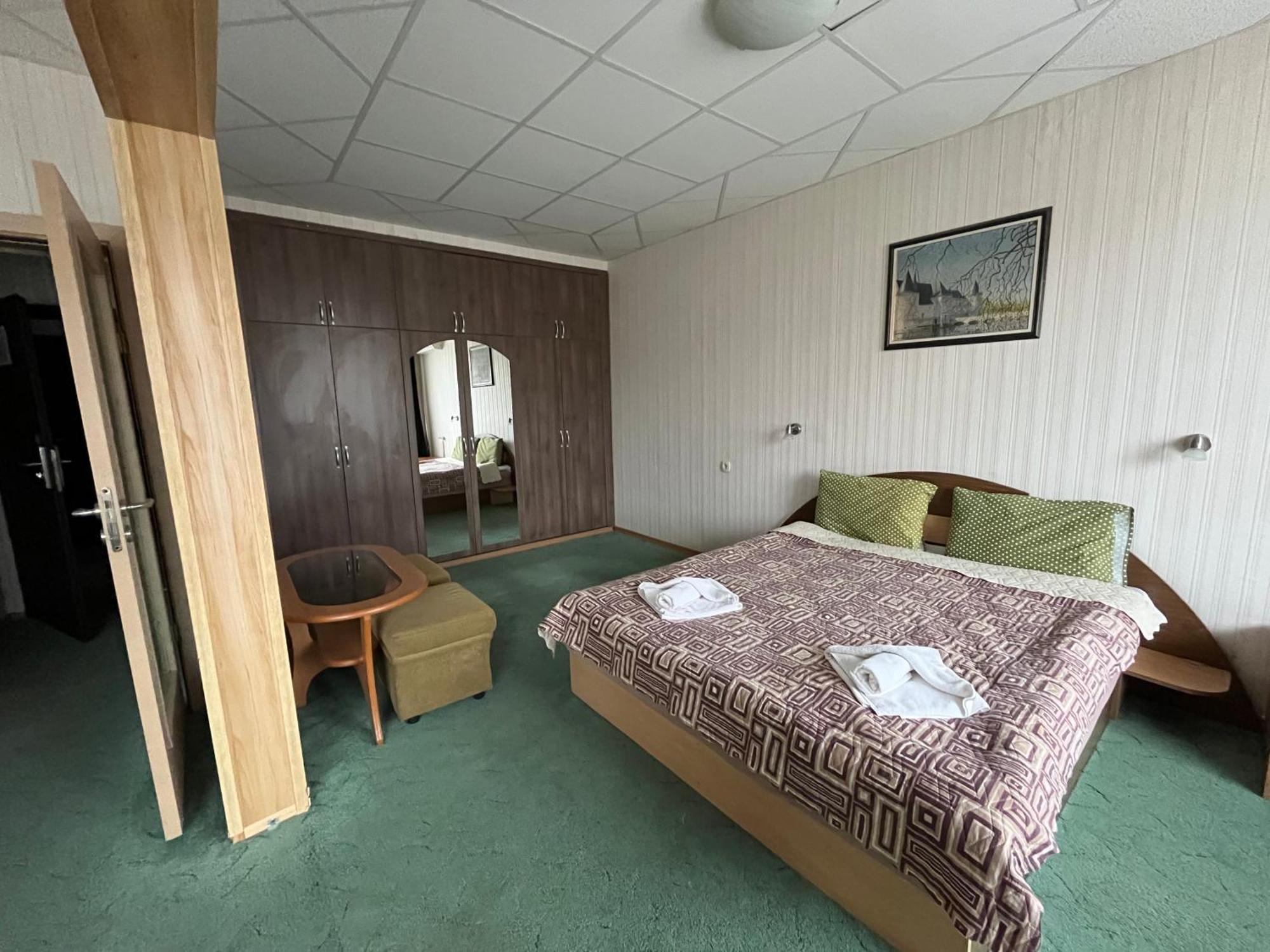 Park Hotel Ivailo Veliko Tărnovo Camera foto