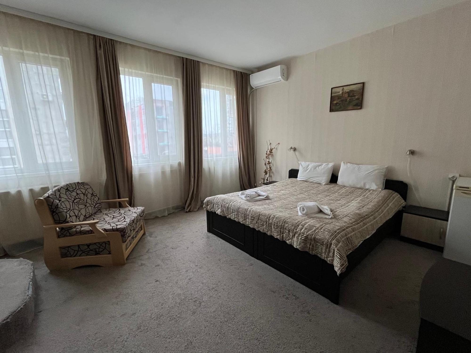 Park Hotel Ivailo Veliko Tărnovo Esterno foto